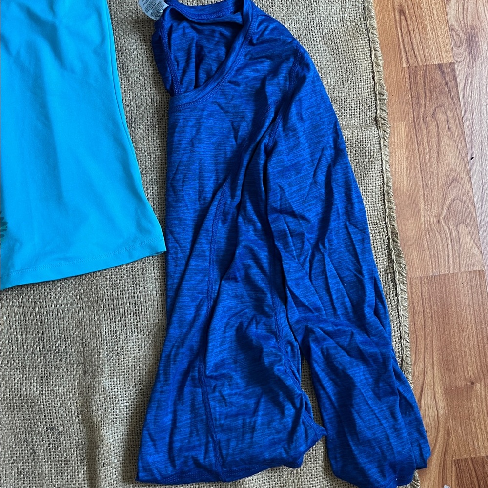 Turquoise Floral Athletic yoga Tank and Royal Blue Top set of 2 long sleeve/tank - Picture 3 of 7